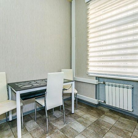 Azneft Square Deluxe Apartment Baku Exterior photo