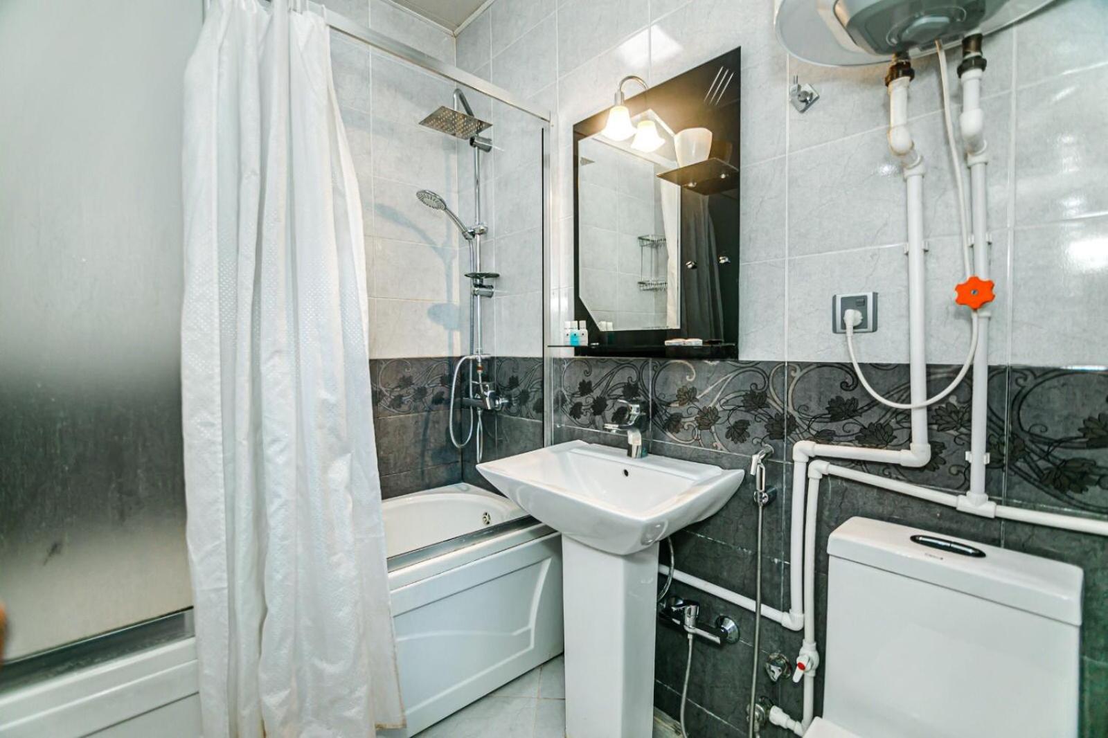 Azneft Square Deluxe Apartment Baku Exterior photo