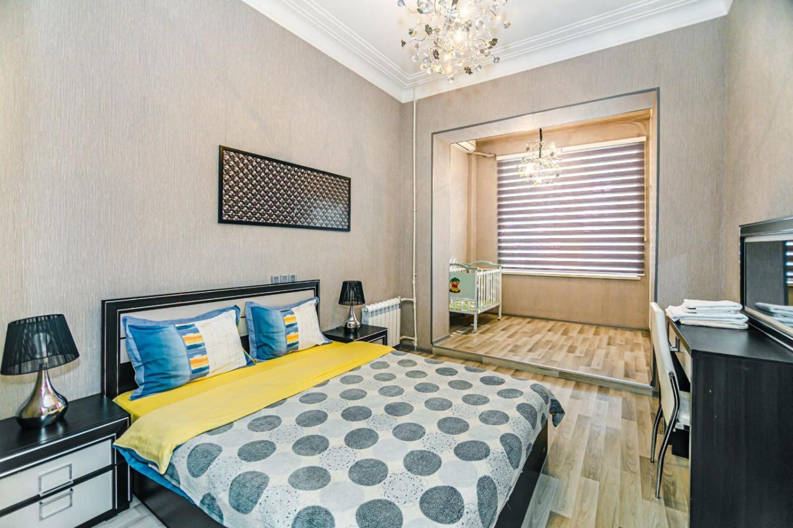 Azneft Square Deluxe Apartment Baku Exterior photo