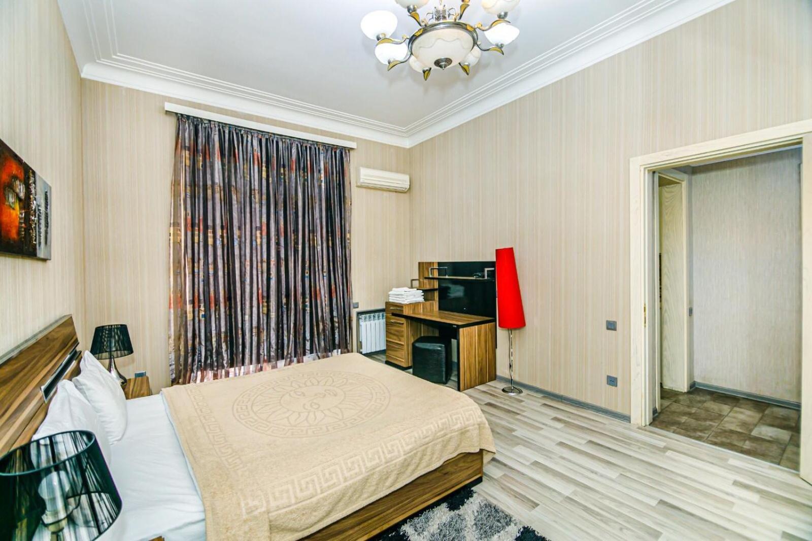Azneft Square Deluxe Apartment Baku Exterior photo