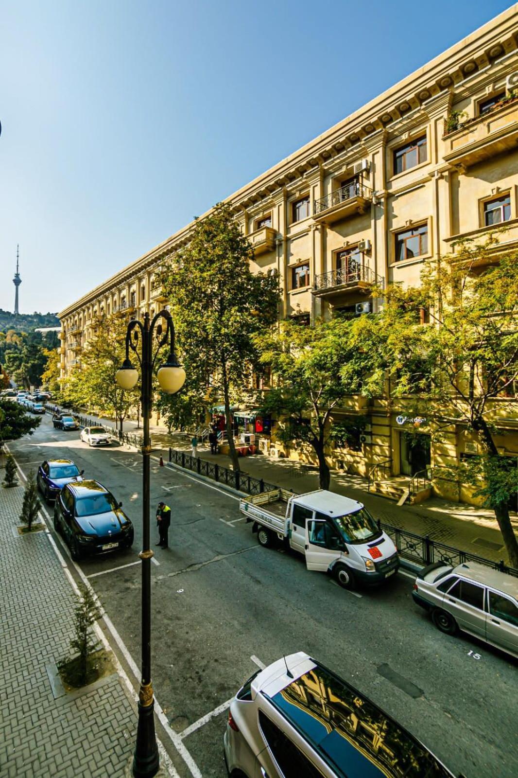 Azneft Square Deluxe Apartment Baku Exterior photo